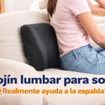 cojín lumbar para sofá apoyando la zona baja de la espalda